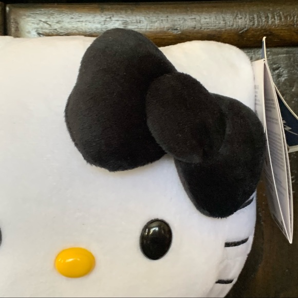 Hello Kitty Musical Dancing Halloween Skeleton Side Stepper - Picture 5 of 14